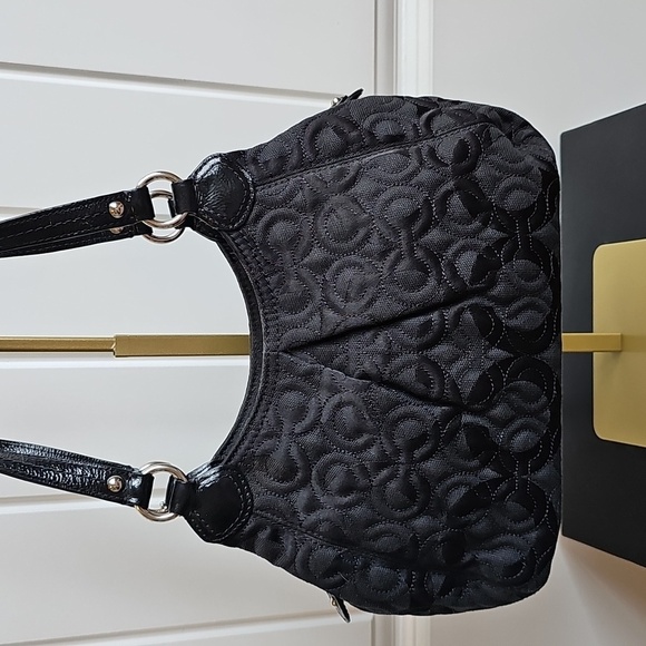 Coach Gramercy OP Art Top Handle Bag Quilted EUC Black - Picture 4 of 8